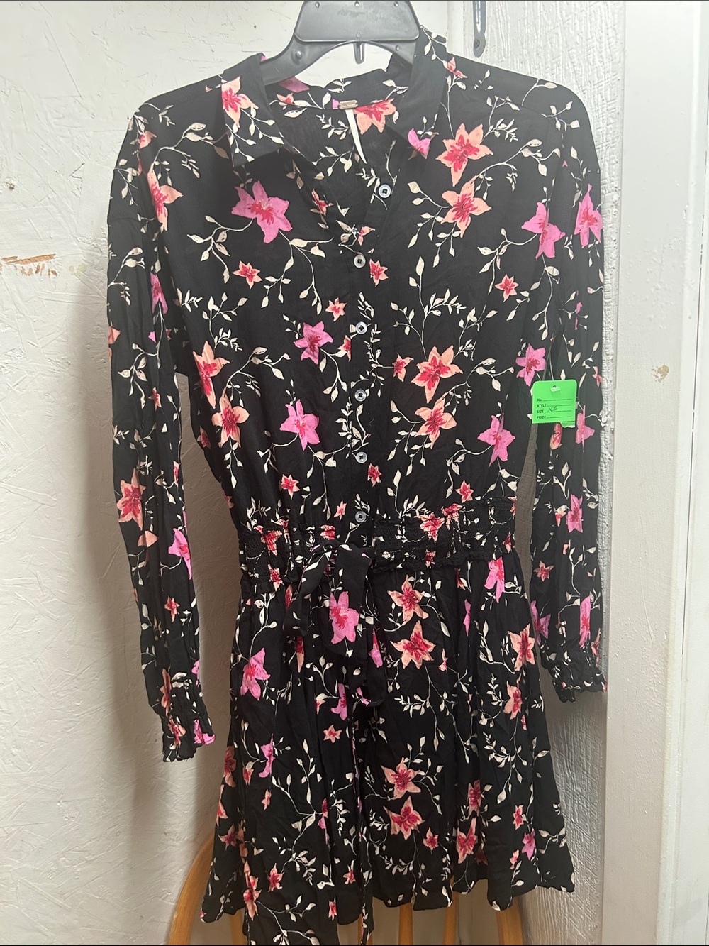 Free People Black Long-Sleeve Floral Tie-Waist Dress with Pink Flowers OLIDB